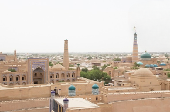 Amazing Uzbekistan – A Journey Through Timeless Cities & Mountain Landscapes