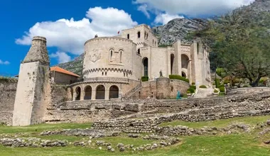 Astonishing Albania – Discover the Beauty of Tirana